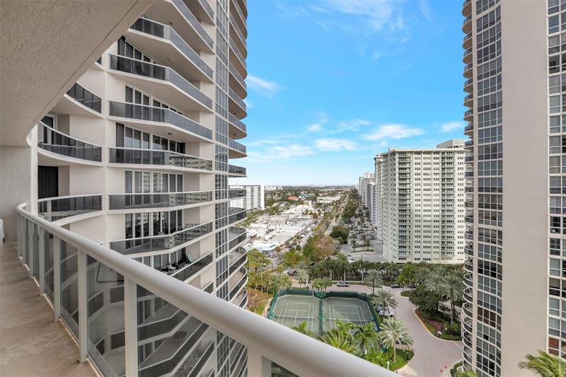 Image 34 of 50 For 3100 Ocean Blvd  1605