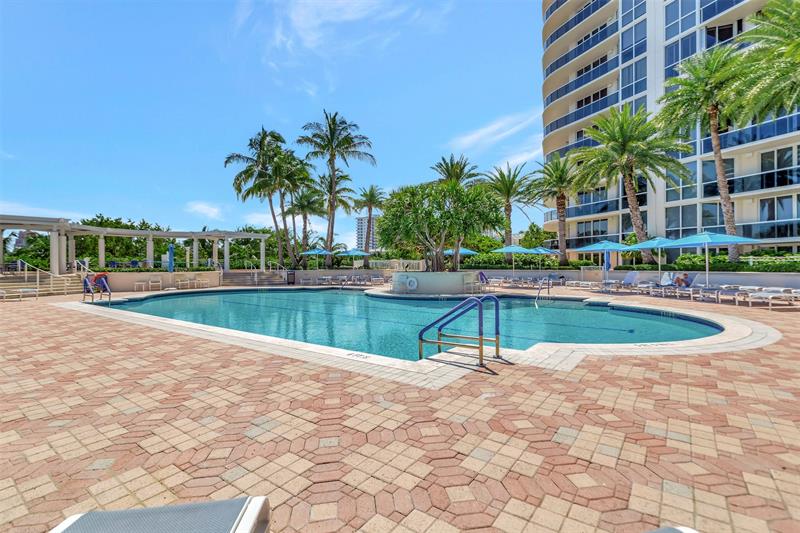 Image 41 of 50 For 3100 Ocean Blvd  1605