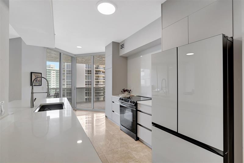 Image 7 of 50 For 3100 Ocean Blvd  1605