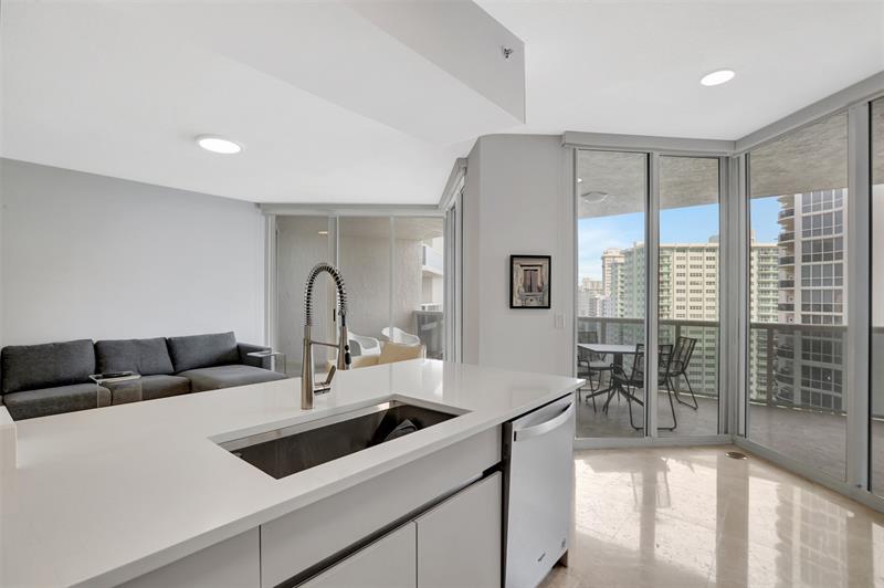 Image 9 of 50 For 3100 Ocean Blvd  1605