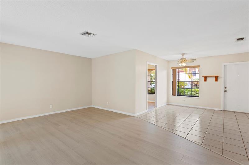 Image 7 of 27 For 2516 74th Ter  102
