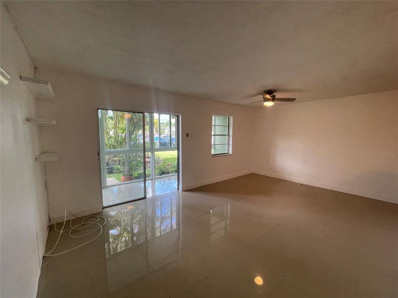 Image 13 of 14 For 5190 Sabal Palm Blvd  104