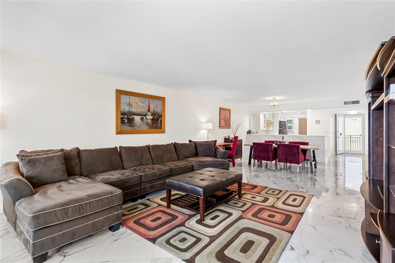 Image 11 of 53 For 4100 Galt Ocean Dr  606