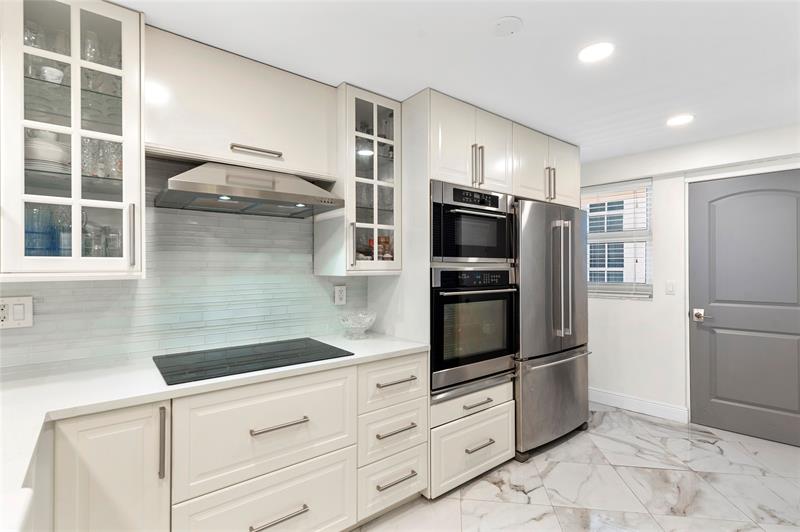 Image 14 of 53 For 4100 Galt Ocean Dr  606