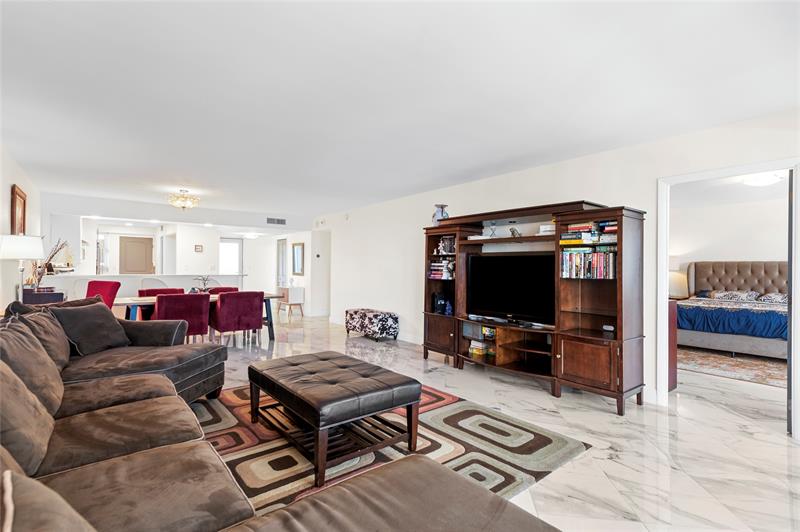 Image 16 of 53 For 4100 Galt Ocean Dr  606