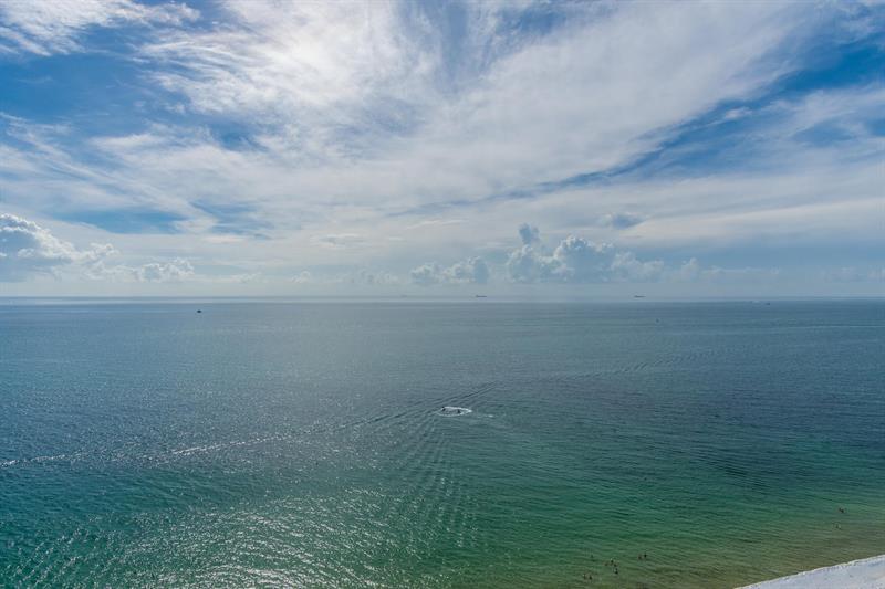Image 21 of 53 For 4100 Galt Ocean Dr  606