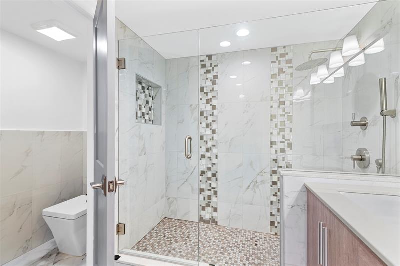 Image 31 of 53 For 4100 Galt Ocean Dr  606
