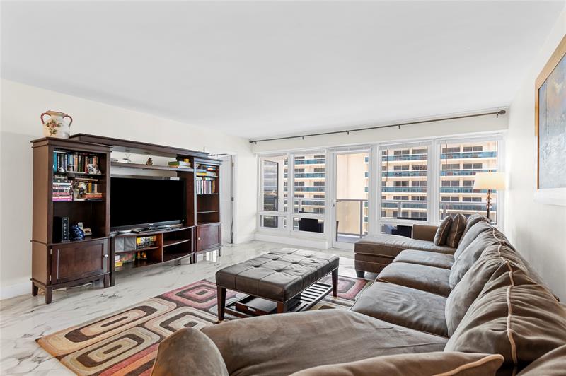 Image 6 of 53 For 4100 Galt Ocean Dr  606