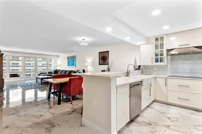 Image 9 of 53 For 4100 Galt Ocean Dr  606