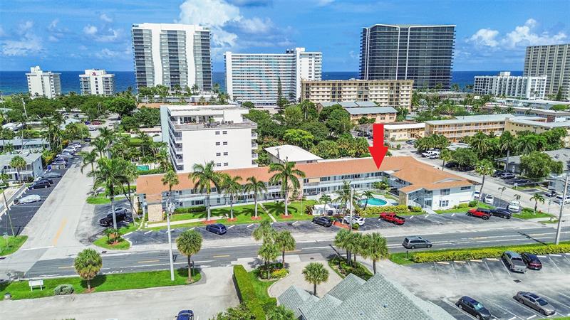 Image 19 of 61 For 1110 Riverside Dr  27