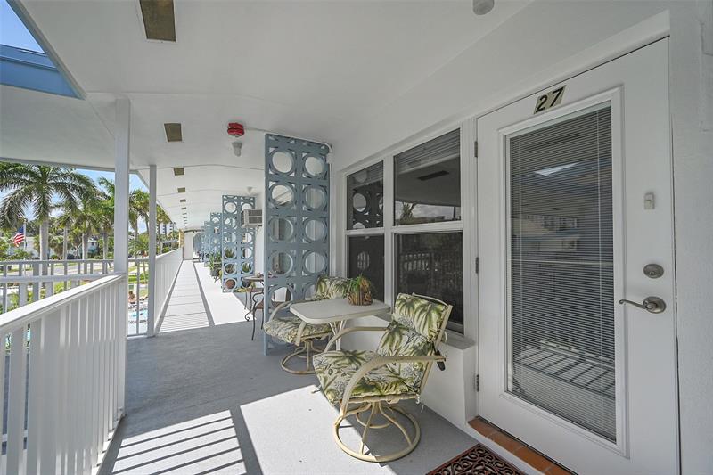 Image 26 of 61 For 1110 Riverside Dr  27