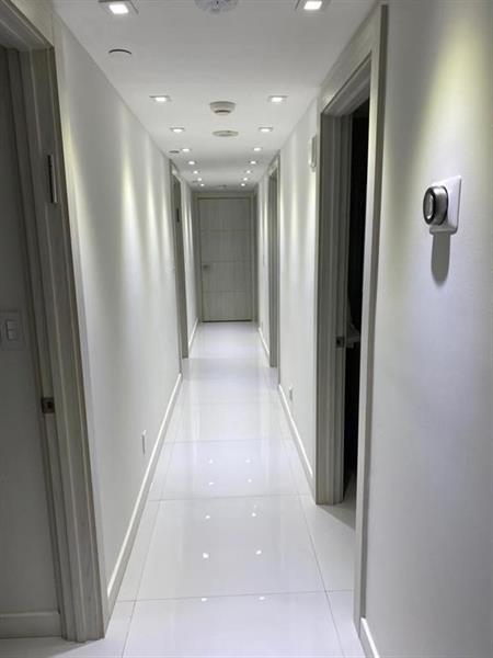 Image 20 of 20 For 19667 Turnberry Way  3l