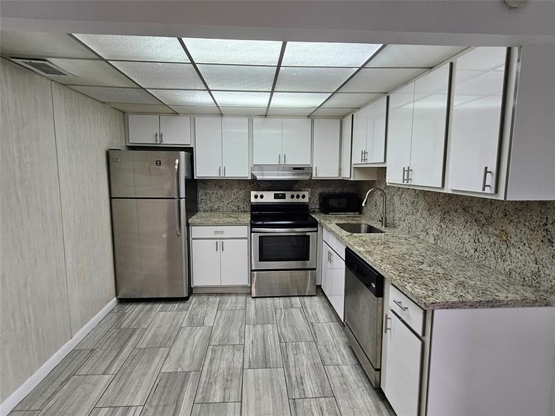 Image 14 of 38 For 2691 60th Way  189