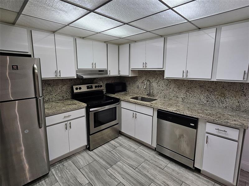 Image 15 of 38 For 2691 60th Way  189