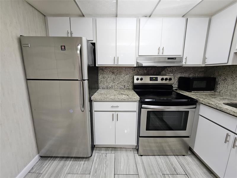 Image 17 of 38 For 2691 60th Way  189