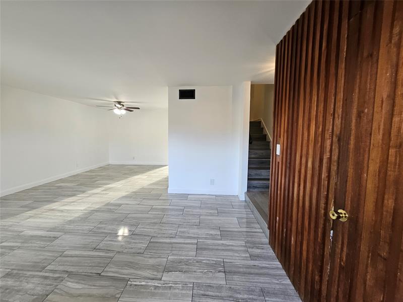 Image 4 of 38 For 2691 60th Way  189