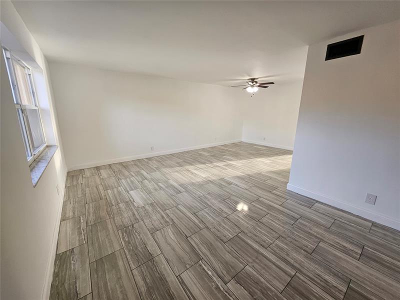 Image 5 of 38 For 2691 60th Way  189