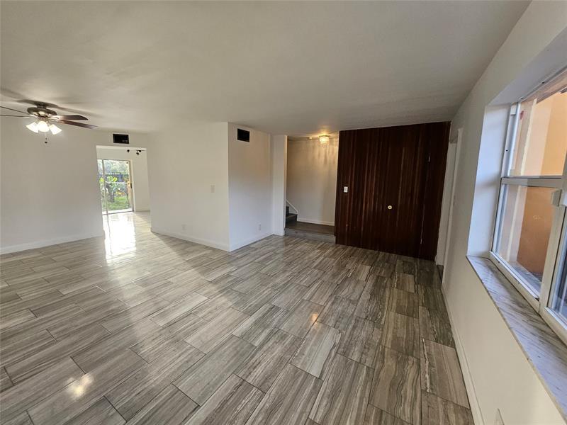 Image 6 of 38 For 2691 60th Way  189