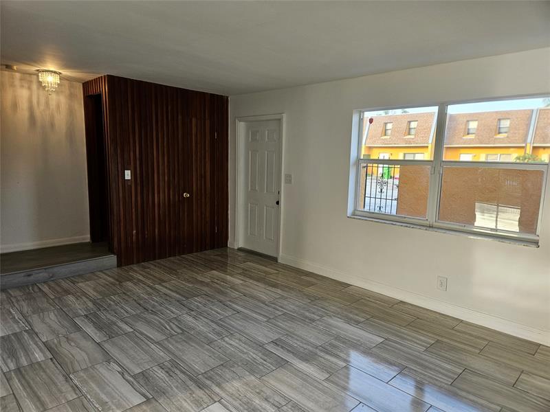 Image 7 of 38 For 2691 60th Way  189