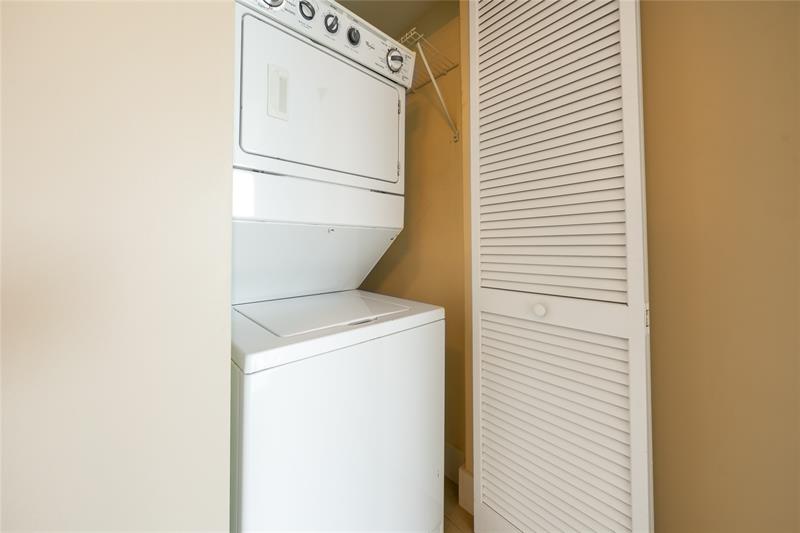 Image 22 of 31 For 2641 Flamingo Rd  1904n