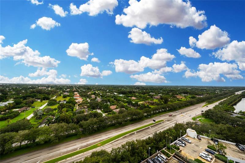 Image 29 of 31 For 2641 Flamingo Rd  1904n