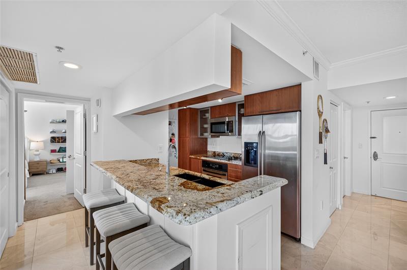 Image 18 of 52 For 600 Las Olas Blvd  1601s