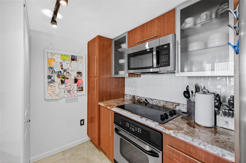 Image 20 of 52 For 600 Las Olas Blvd  1601s