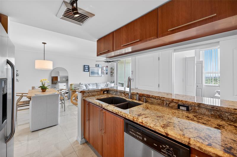 Image 21 of 52 For 600 Las Olas Blvd  1601s