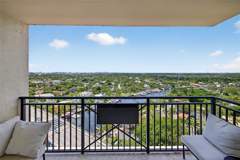 Image 39 of 52 For 600 Las Olas Blvd  1601s