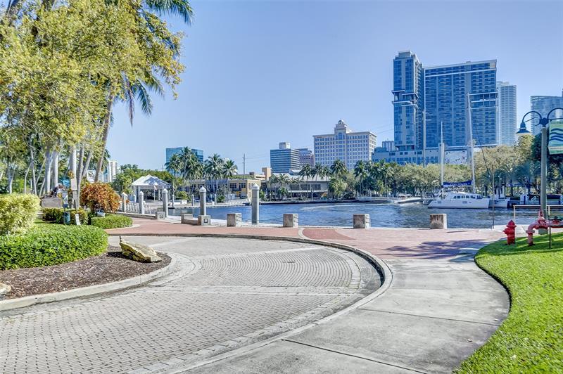 Image 50 of 52 For 600 Las Olas Blvd  1601s