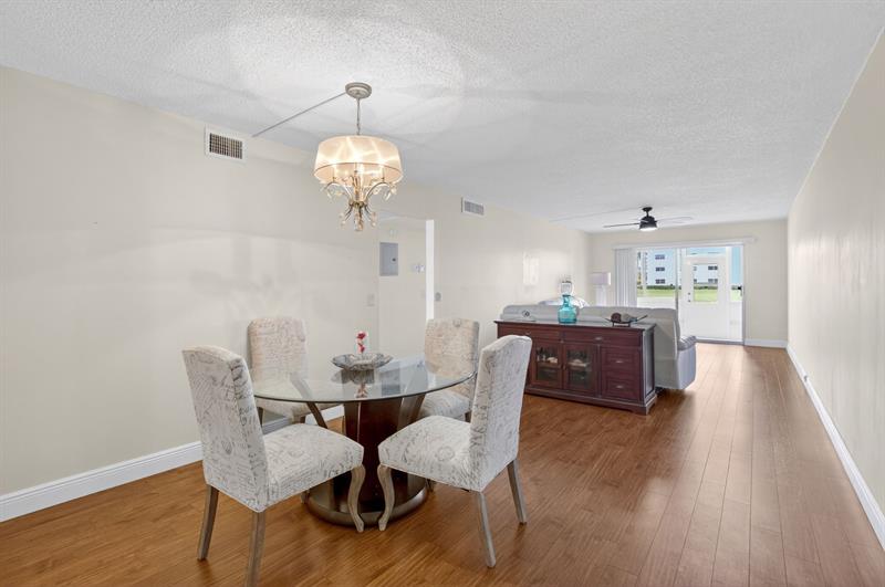 Image 9 of 29 For 1036 Guildford B  1036