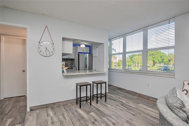 Image 10 of 21 For 9410 Tangerine Pl  207