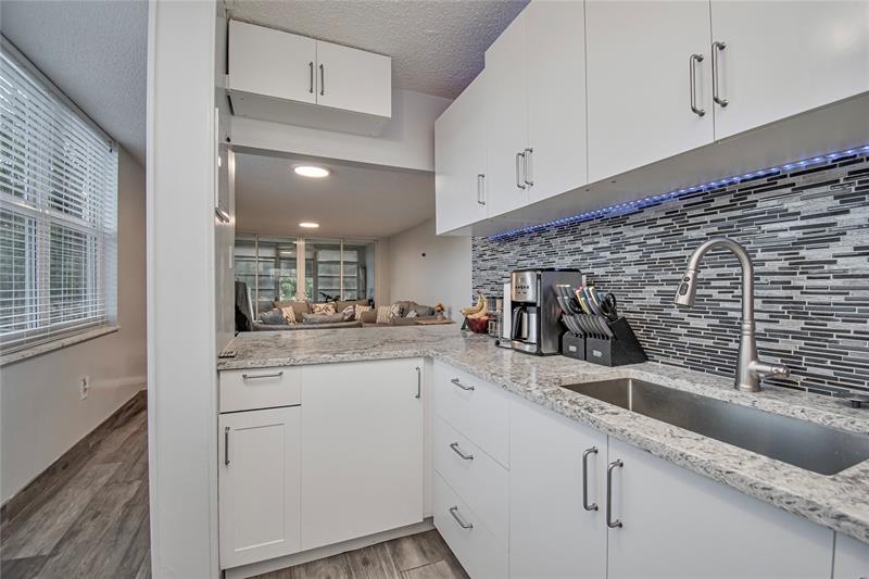 Image 13 of 21 For 9410 Tangerine Pl  207