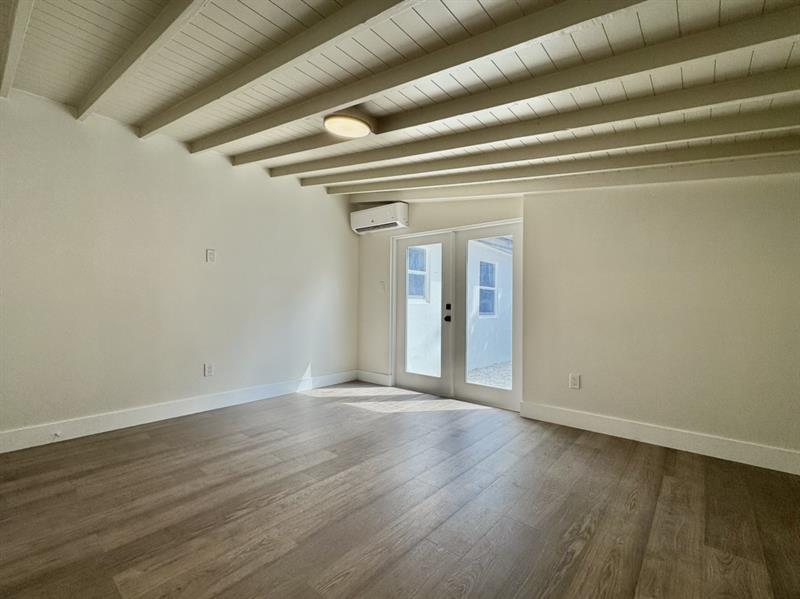Image 5 of 5 For 1218 13th Ct  B
