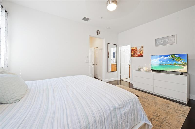 Image 17 of 35 For 2646 118th Way