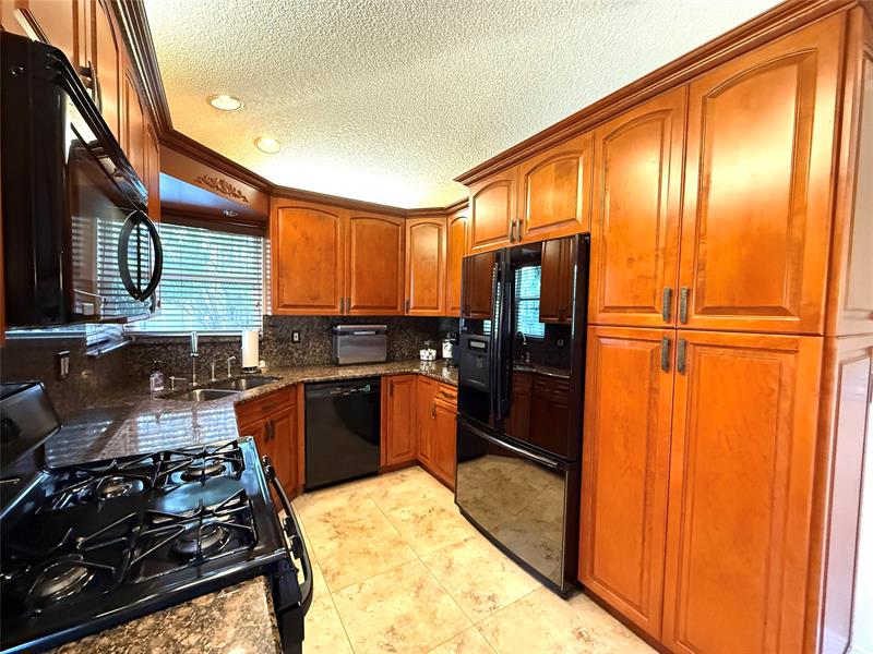 Image 13 of 44 For 13549 5th Ct