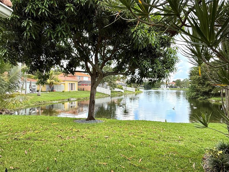 Image 17 of 44 For 13549 5th Ct
