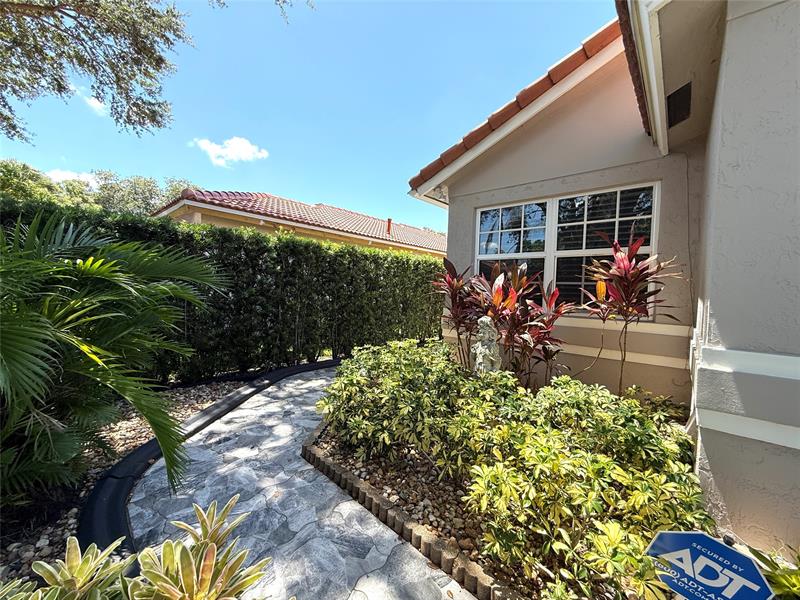 Image 3 of 44 For 13549 5th Ct