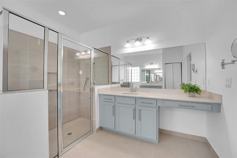 Image 17 of 43 For 7162 Prudencia Dr