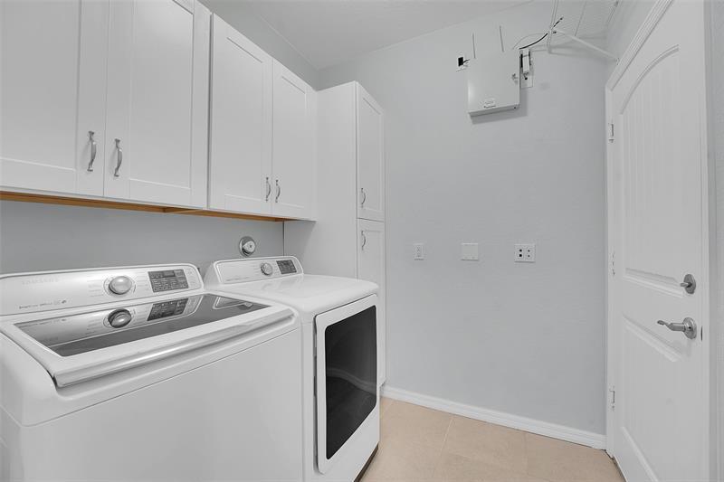 Image 32 of 43 For 7162 Prudencia Dr