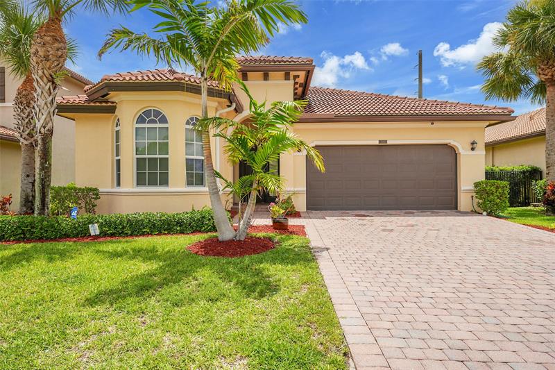 Image 33 of 43 For 7162 Prudencia Dr