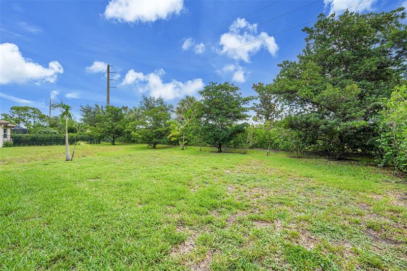 Image 37 of 43 For 7162 Prudencia Dr