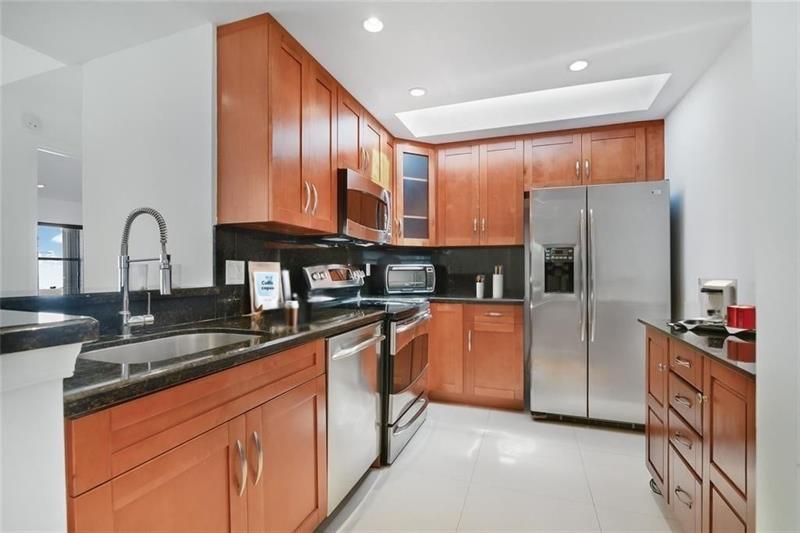 Image 3 of 10 For 21190 Mainsail Cir  A11