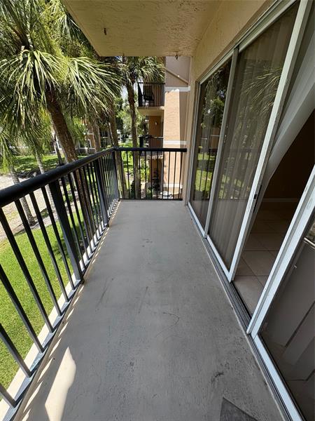 Image 25 of 40 For 9033 Wiles Rd  202