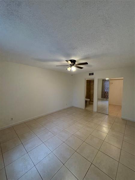 Image 9 of 40 For 9033 Wiles Rd  202