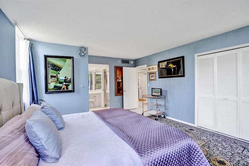 Image 16 of 61 For 806 Cypress Grove Ln  412