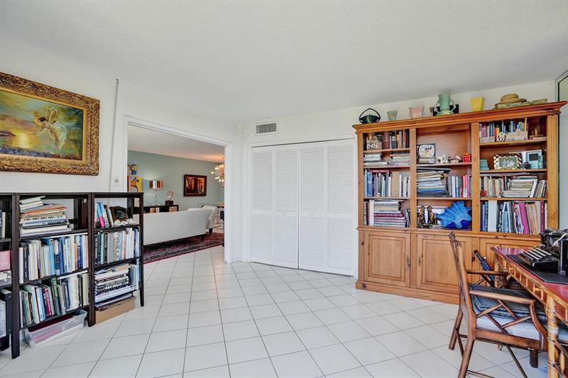Image 43 of 61 For 806 Cypress Grove Ln  412