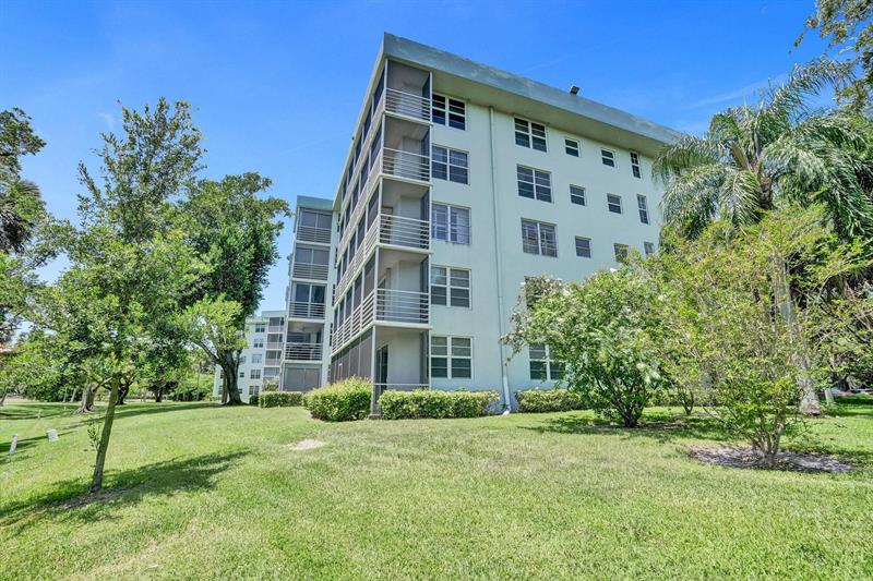 Image 49 of 61 For 806 Cypress Grove Ln  412
