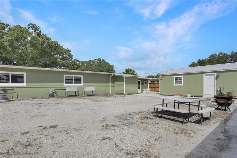 Image 40 of 57 For 15835 Osceola