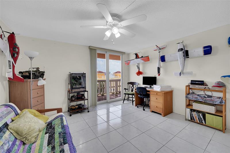 Image 18 of 38 For 801 Ocean Dr  502